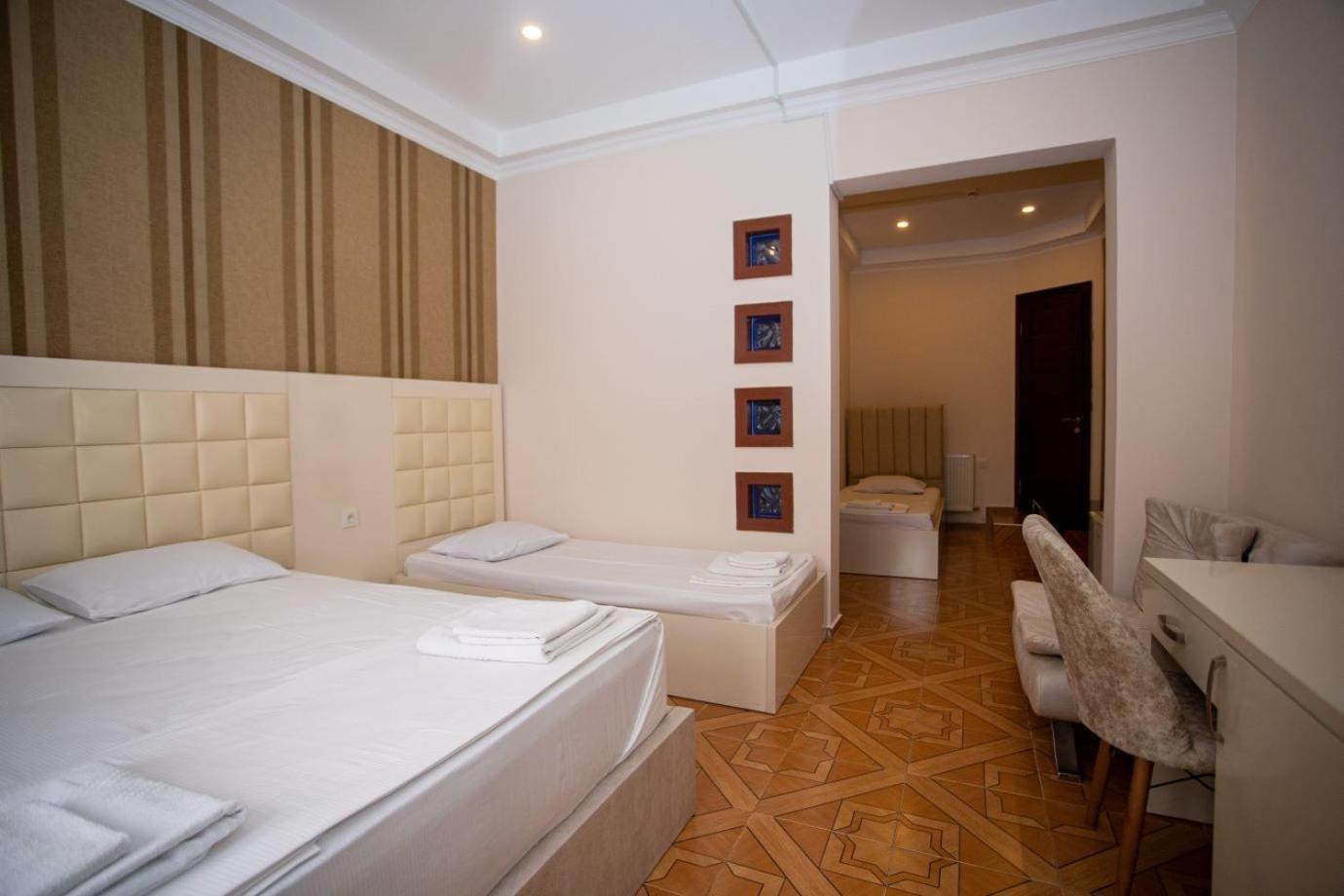 Irise Hotel Batumi Eksteriør billede