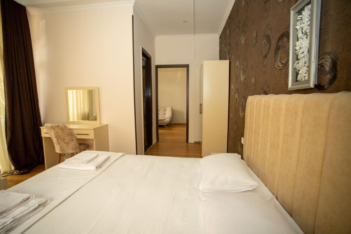 Irise Hotel Batumi Eksteriør billede