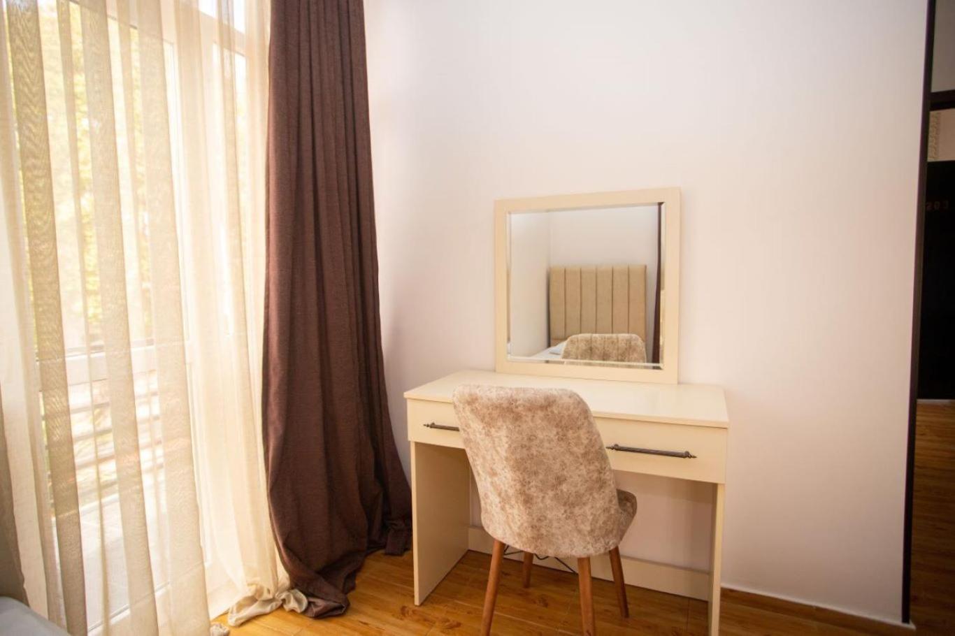 Irise Hotel Batumi Eksteriør billede