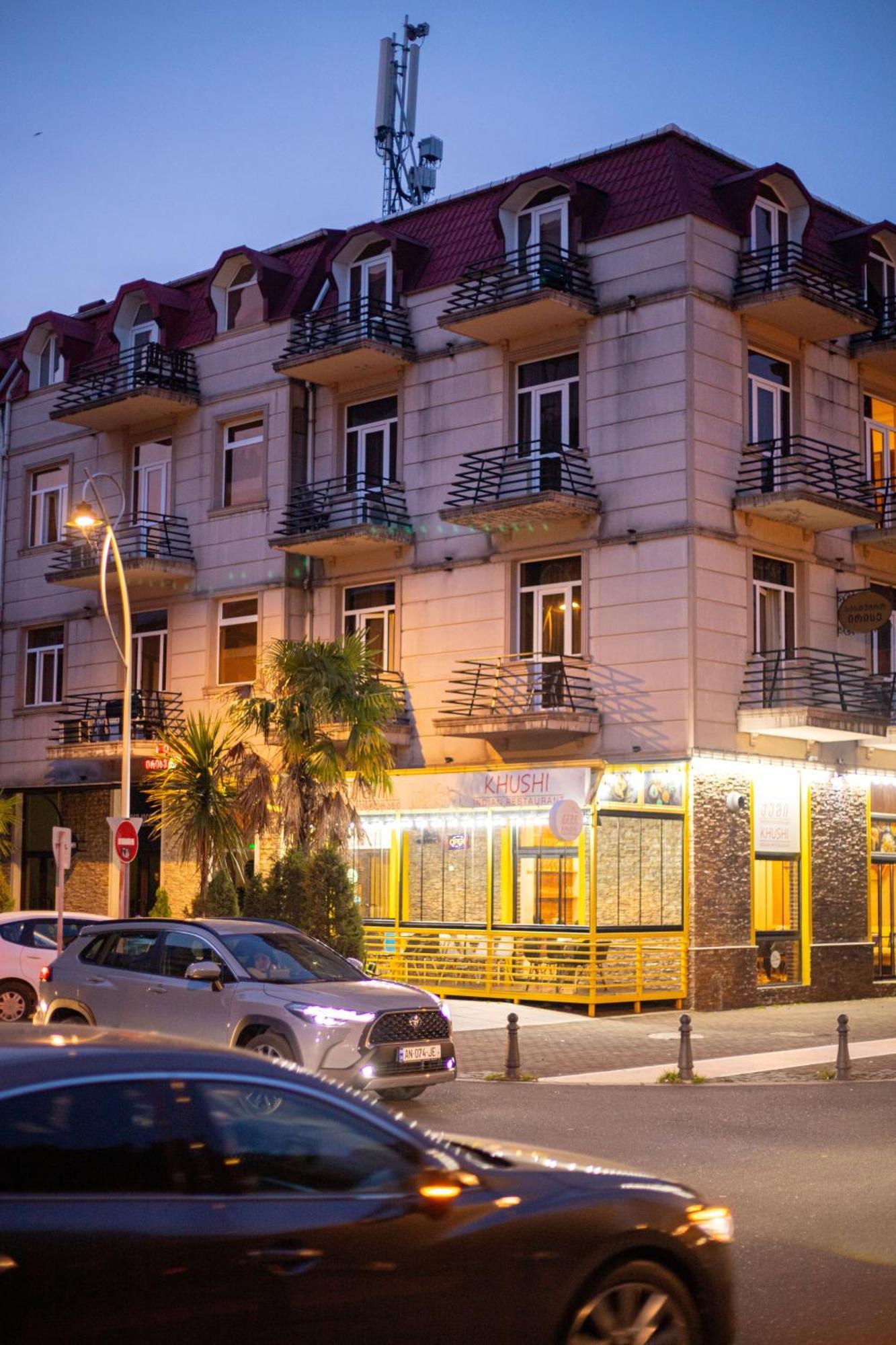 Irise Hotel Batumi Eksteriør billede