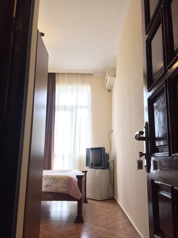 Irise Hotel Batumi Eksteriør billede