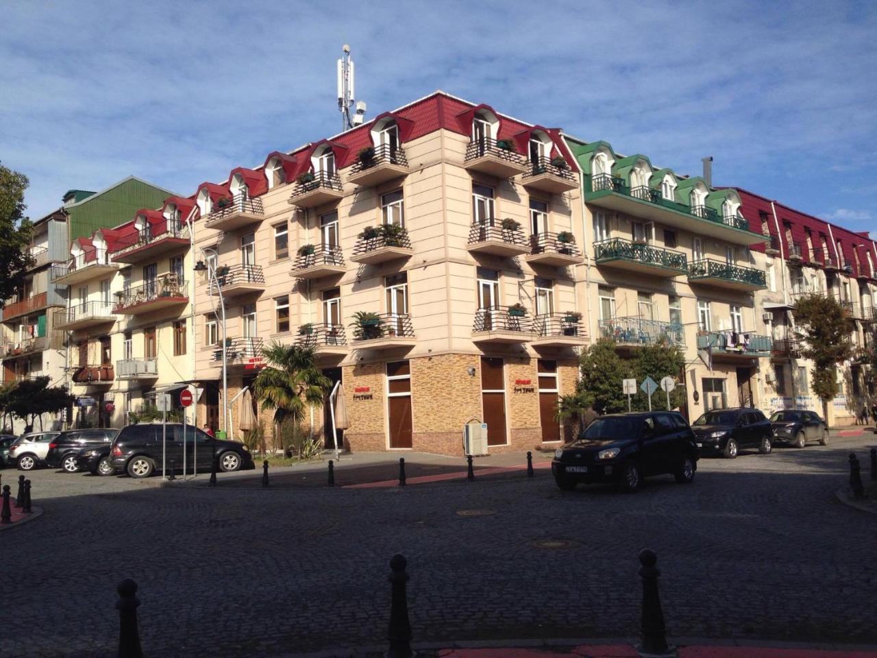Irise Hotel Batumi Eksteriør billede